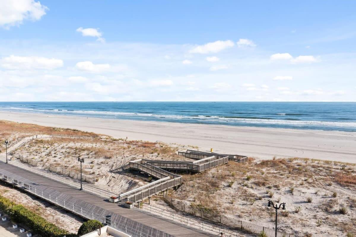 Modern 4Br 2Ba Apt Steps To The Beach Open Living Атлантик Сити Экстерьер фото