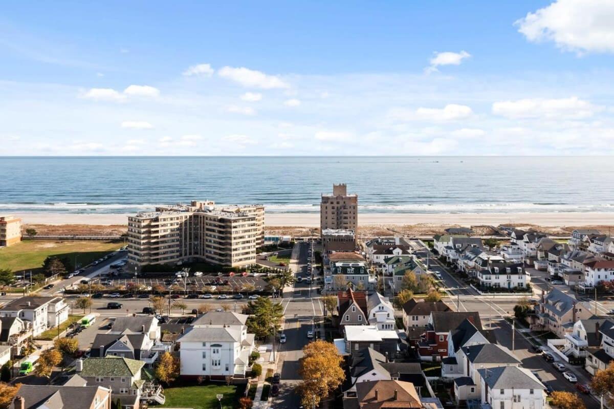 Modern 4Br 2Ba Apt Steps To The Beach Open Living Атлантик Сити Экстерьер фото